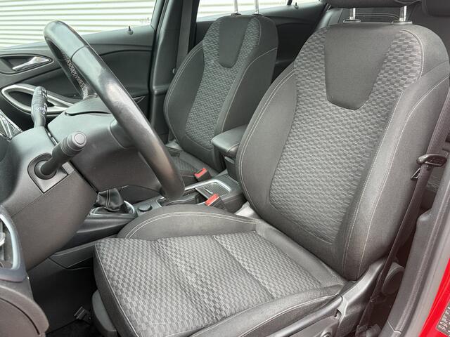 Opel ASTRA Sports Tourer 1.4 Business+ | Nieuw Binnen | Climate Control | Navigatie | Trekhaak | PDC |