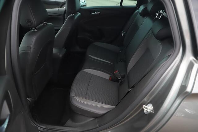 Opel ASTRA Sports Tourer 1.2 Design & Tech 110PK Trekhaak Sportstoelen Navigatie Achteruitrijcamera Carplay Android LMV Airco Cruise Control