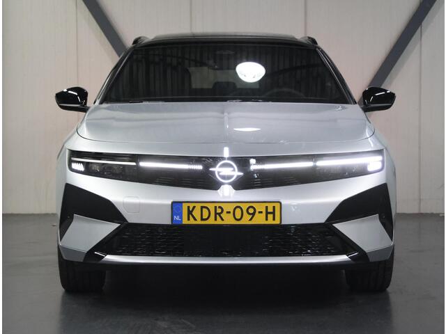 Opel ASTRA Electric 58 kWh 156PK Ultimate | 1ste eigenaar | AppleCarPlay/AndroidAuto | Schuifkanteldak | Head-Up Display | Navigatie | Adaptive Cruise Control | Keyless | AGR Stoelen | Stoel/Stuur/Voorruitverwarming | FULL LED | Camera | Isofix | Privacy Glass |