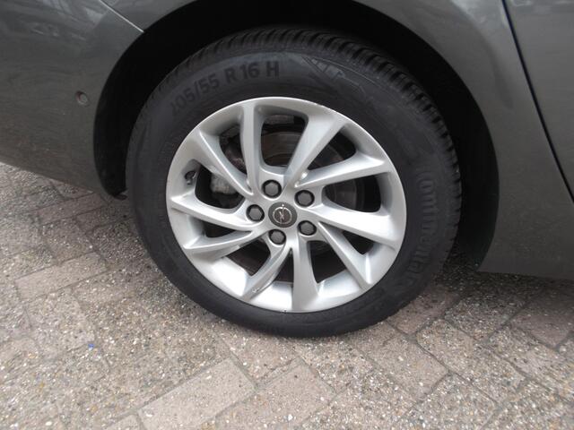 Opel ASTRA Sports Tourer 1.2 Edition 107 kw