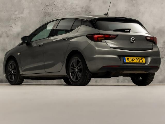 Opel ASTRA 1.2 Blitz Edition (APPLE CARPLAY, NAVIGATIE, STUUR/STOELVERWARMING, CLIMATE, CAMERA, SPORTSTOELEN, GETINT GLAS, ADAPTIVE CRUISE, NIEUWSTAAT)