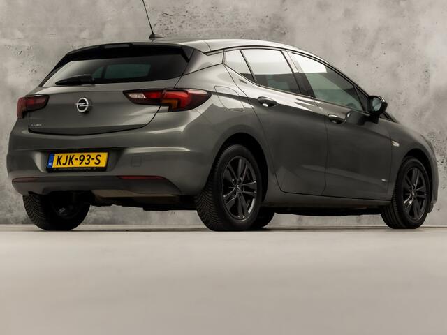 Opel ASTRA 1.2 Blitz Edition (APPLE CARPLAY, NAVIGATIE, STUUR/STOELVERWARMING, CLIMATE, CAMERA, SPORTSTOELEN, GETINT GLAS, ADAPTIVE CRUISE, NIEUWSTAAT)