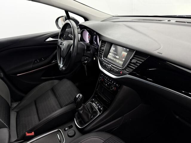 Opel ASTRA Sports Tourer 1.2 Design & Tech Camera, Navi, Rijstrook correctie, A start stop, Lichtmetalen velgen, Cruise control, Half leder