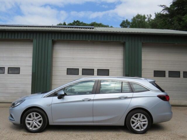 Opel ASTRA 1.0 Online Edition Sports Tourer