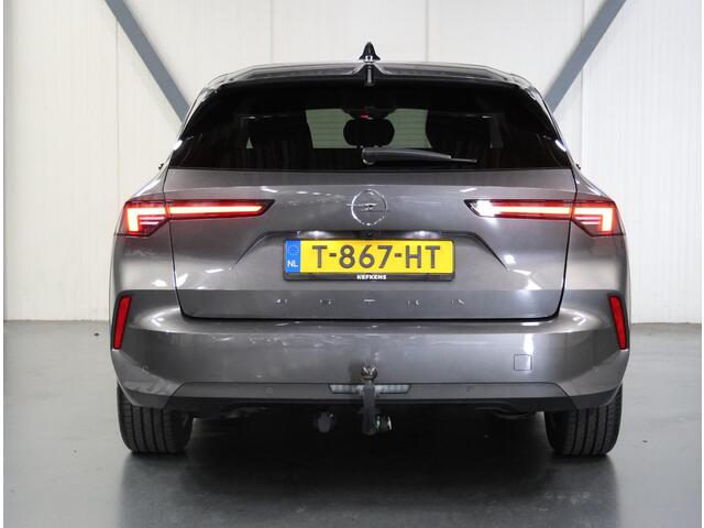 Opel ASTRA ST 130PK Edition | 1ste eigenaar | Trekhaak | Camera | Stoel/stuurverwarming | AppleCarPlay/AndroidAuto | Armsteun | Climate Control | Cruise Control | LED | Isofix | Privacy Glass | Parkeersensoren |