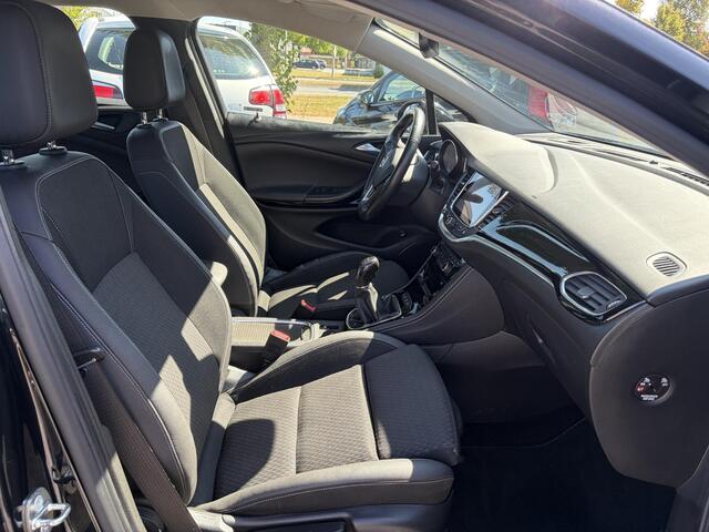 Opel ASTRA Sports Tourer 1.4 Business Executive 2e Eigenaar l 150pk l Carplay l Navi l Pdc V+A l Stoelvw-Stuurverw l Clima l Cruise l 18''Lmv l Halfleder l 6 Bak l Rijstrooksensor l N.A.P l Apk tot 08-2027