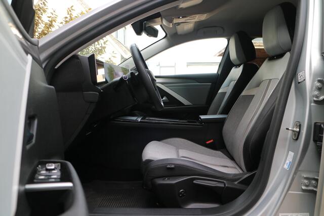 Opel ASTRA 1.6 Turbo Plug In Hybrid Ultimate | AGR Stoelen! | Camera | Compleet! |