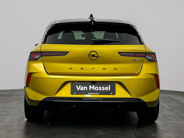 Opel ASTRA 1.6 Turbo Plug In Hybrid Ultimate NEW ASTRA | DEMONSTRATIEMODEL | Panodak | Suede Bekleding | Camera | Stoel & Stuurverwarming | PDC | LMV | Tot 8 Jaar Speciale Garantie!