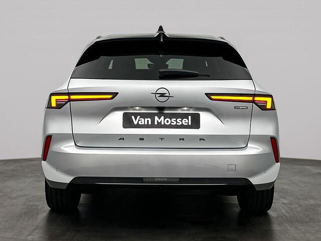 Opel ASTRA Sports Tourer 1.6 Turbo Plug In Hybrid Ultimate | NEW ASTRA NU IN DE SHOWROOM! | 360 Camera | Navigatie | AGR-Stoelen | PANO | Sensoren Voor&Achter | Suede Bekleding | Apple Carplay&Android Auto | 18'' | 2 + 6 jaar speciale garantie!