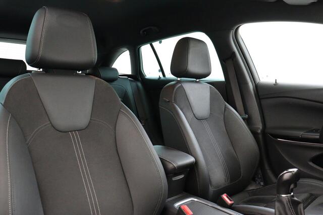 Opel ASTRA SPORTS TOURER 1.2 ULTIMATE -WINTER|ALCANTARA|CAMERA|PRIVACY.GLAS|LED|KEYLESS|DODEHOEK|CARPLAY|17"