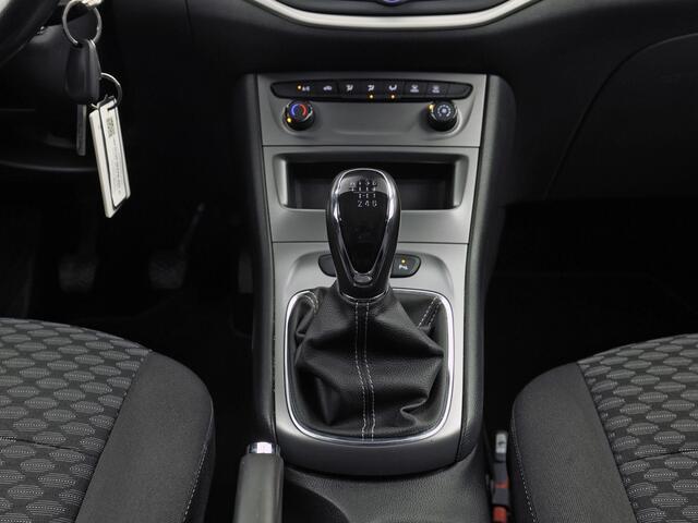 Opel ASTRA Sports Tourer 1.2 Sport (APPLE CARPLAY, NAVIGATIE, CRUISE, TREKHAAK, SPORTSTOELEN, PARKEERSENSOREN, NIEUWSTAAT)