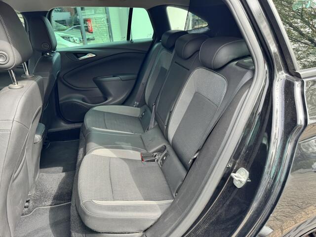 Opel ASTRA Sports Tourer 1.2 Elegance *LED*Navi*ECC*EXPORT/EX.BPM*
