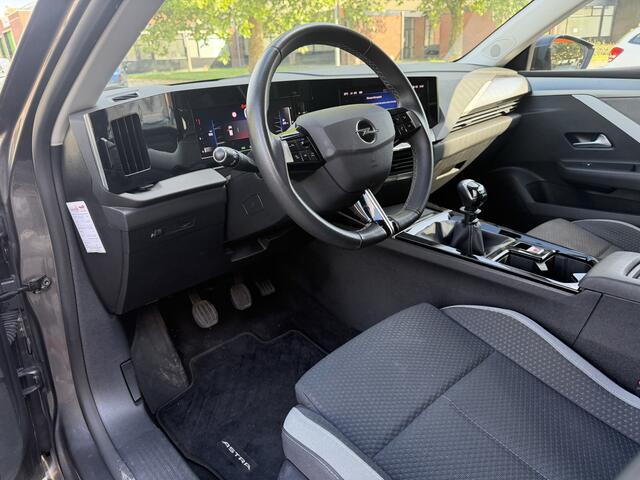 Opel ASTRA Sports Tourer BWJ 2023 | 1.2 Turbo 131 PK | CLIMA | NAVI | CARPLAY | PDC | PRIVACY GLASS | CRUISE | LICHTMETAAL |