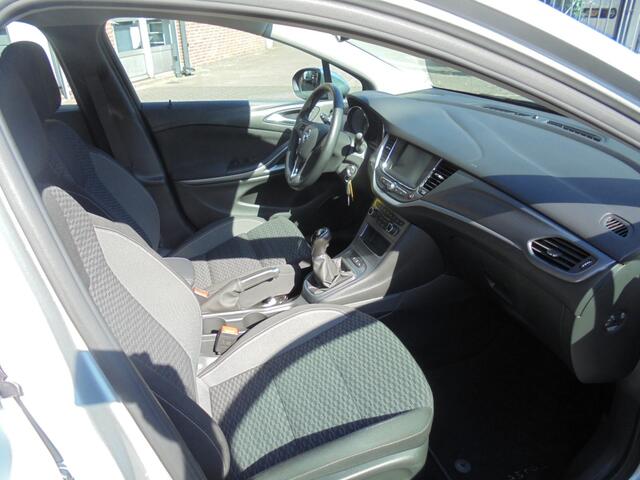Opel ASTRA Sports Tourer 1.2 Edition||ECC||PDC||Trekhaak||Rijklaar||