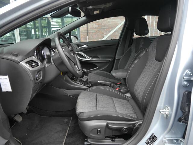 Opel ASTRA Sports Tourer 1.2 Edition 2020 130pk | Stoel en stuurverwarming | Trekhaak | Lichtmetalen velgen | Navigatie | 130PK | Airco
