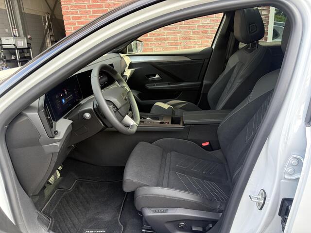 Opel ASTRA Sports Tourer 1.2 Turbo Hybrid Ultimate | SCHUIF / KANTELDAK | 18 INCH LM-VELGEN | STOELMEMORY | DODEHOEKBEW. | MASSAGE | ADAPTIVE CRUISE | ELEKTR. A.KLEP | 180° CAMERA |