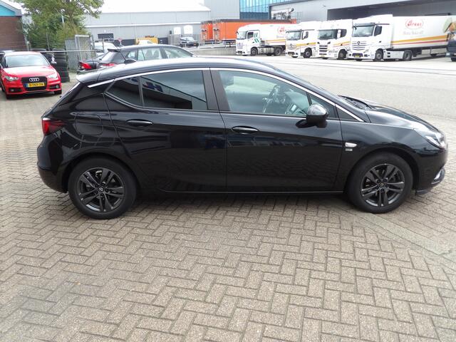 Opel ASTRA 1.0 Turbo 120 Jaar Edition