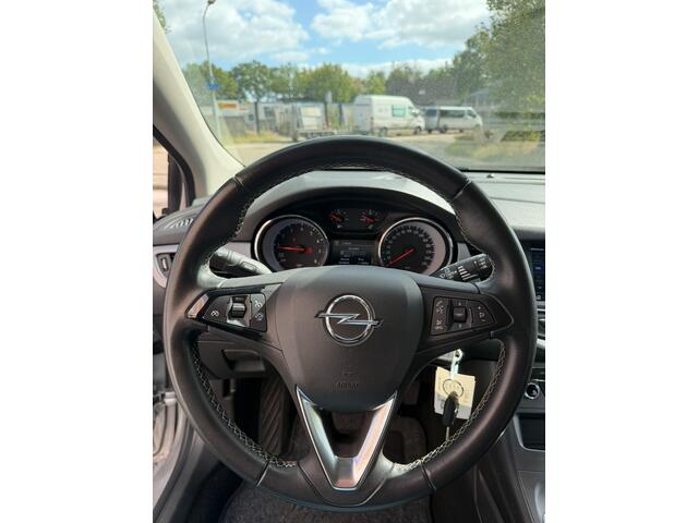 Opel ASTRA 1.2 Edition Goed onderhouden