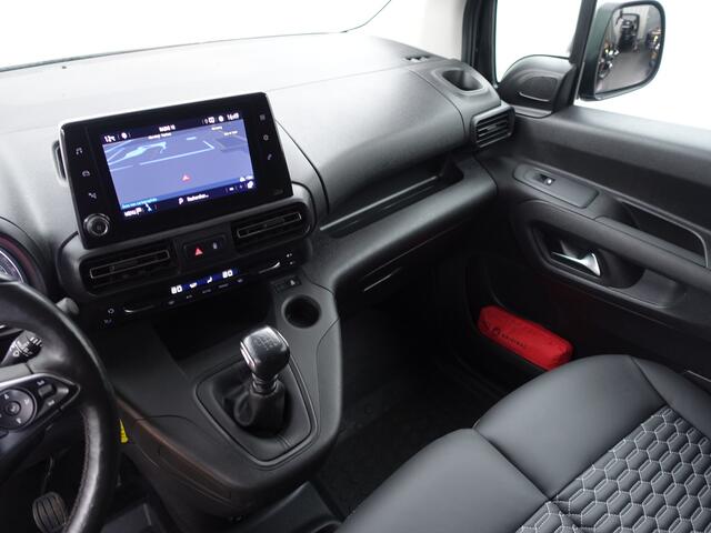 Opel COMBO 1.5D L2 Sport Edition- 3 Pers, Sport Leder, Stuurverwarming, Camera, Park Assist, Grijs Kenteken