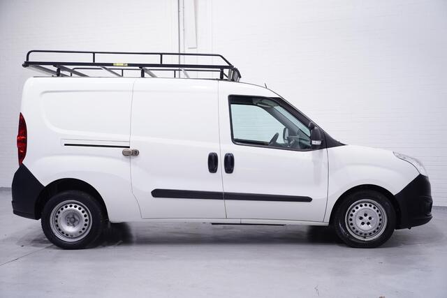 Opel COMBO 1.6 CDTi 105 pk L2H1 Edition va 169,- p/mnd Airco, Cruise Control, Trekhaak, Imperiaal, NAP, 2-Zits