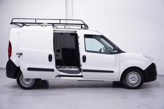 Opel COMBO 1.6 CDTi 105 pk L2H1 Edition va 169,- p/mnd Airco, Cruise Control, Trekhaak, Imperiaal, NAP, 2-Zits