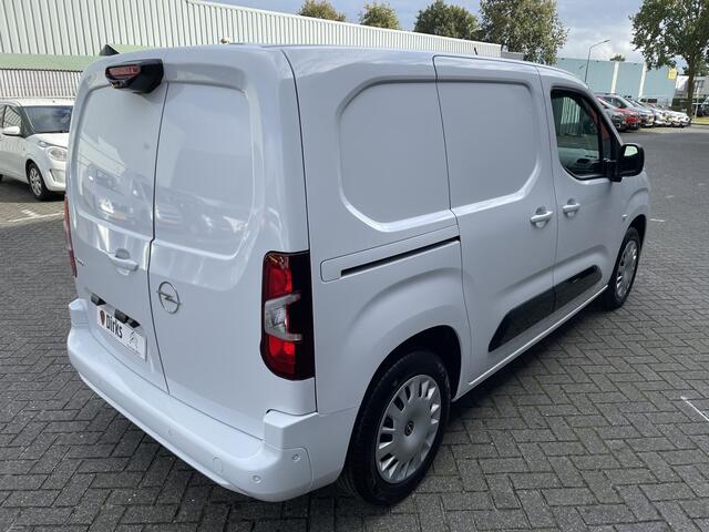 Opel COMBO 100pk L1 (Camera - Navigatie - Digitaal dashboard - Automatische Airco - Houten vloer - Keyless Entry - LED - Parkeersensoren V+A)