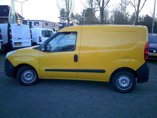 Opel COMBO 1.3 CDTi L1H1 Sport VOORZIEN VAN AIRCO+CRUISE+TREKHAAK! EURO 6 !