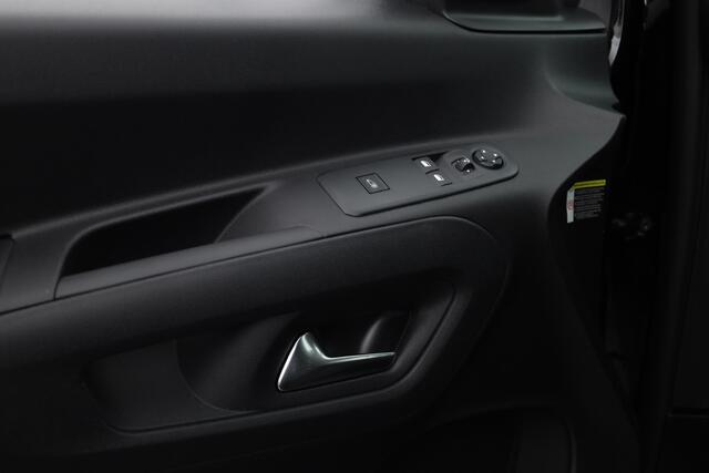 Opel COMBO 1.5 BlueHDi 130 pk | L2 | Automaat | Airco | Cruise | Navi | Apple Carplay | Camera | LM velgen
