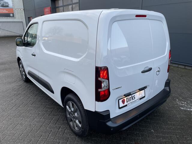 Opel COMBO 110pk L1 (Camera- Navigatie via APP - Parkeersensoren - Lichtmetalen velgen - Airco - Cruise Controle)Meerdere op voorraad