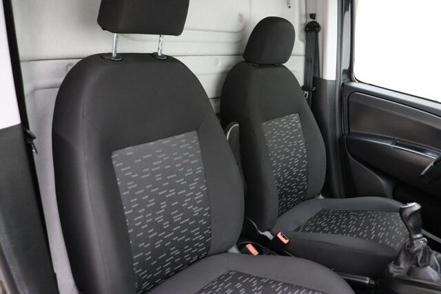 Opel COMBO 1.3 CDTi L1H1 Sport | Parkeersensoren | Stoelverwarming | Radio | Airco | 2-Zits