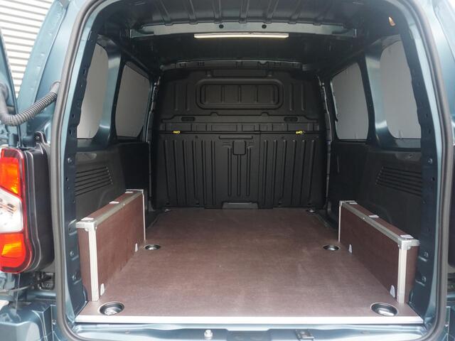 Opel COMBO Electric L1 50 kWh. | 3 zitplaatsen | zeer luxe uitvoering | rijklaarprijs