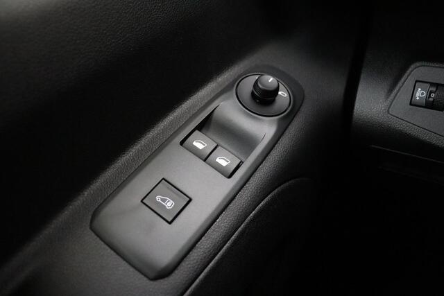Opel COMBO 1.5D 100 S&S L1 | NIEUW | Apple Carplay | Achteruitrijcamera | Houten laadruimte afwerking | Android Auto | Trekhaak voorbereiding
