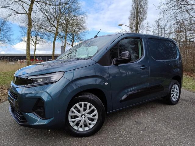 Opel COMBO Electric L1 50 kWh 136 PK | 343 KM WLTP | 3-zits | Houten afwerking laadruimte | Trekhaak voorbereiding | Pakket Look | Climate control | Adaptieve cruise control | Lederen stuurwiel | Stuurverwarming | Multimedia | Carplay | Achteruitrijcamera | Surround