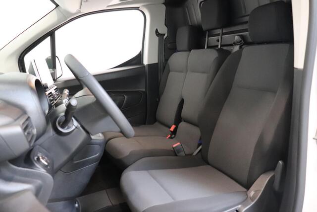 Opel COMBO 102pk L1H1 Navi Apple Carplay/Android Auto Trekhaak Cruise Control Airco Parkeersensoren