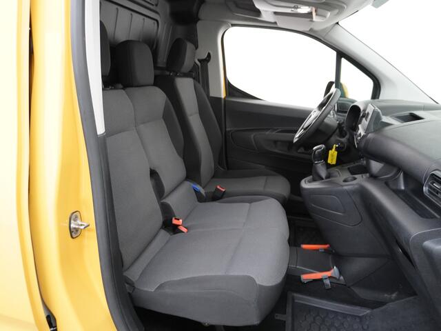 Opel COMBO 1.5D L1H1 Edition 12x Op voorraad! 3-Pers. Airco Cruise-Contr. Bluetooth Elektr.ramen Elektr.spiegels+Verwarmd Centr.Vergr+ab. Schuifdeur Betonplex vloer Lat om Lat betimmering Origin. NLse auto, van binnen en buiten een Keurige Combo!
