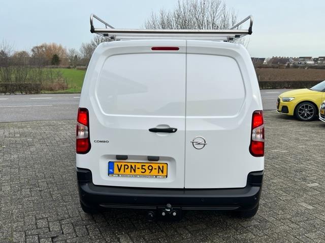 Opel COMBO 1.5D L1H1 Edition NAVI, TREKHAAK, IMPERIAAL.