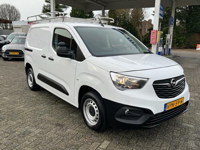 Opel COMBO 1.5D L1H1 Edition NAVI, TREKHAAK, IMPERIAAL.
