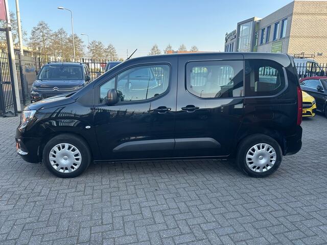 Opel COMBO Rolstoelauto 3+1 - Rolstoelvervoer - Zeer Luxe Uitvoering ! - 1 Eigenaar - 2021