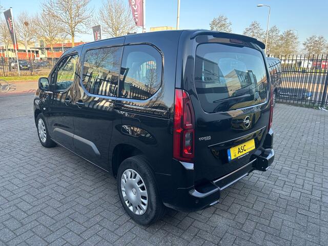 Opel COMBO Rolstoelauto 3+1 - Rolstoelvervoer - Zeer Luxe Uitvoering ! - 1 Eigenaar - 2021