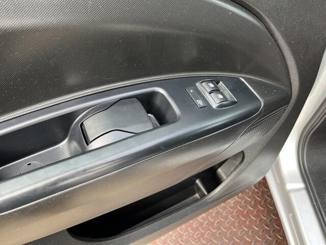Opel COMBO 1.3 CDTi L1H1 Airco Kastinrichting Stuurwielbediening 1e eigenaar Euro 6 Bpm vrij voor particulier gebruik!!
