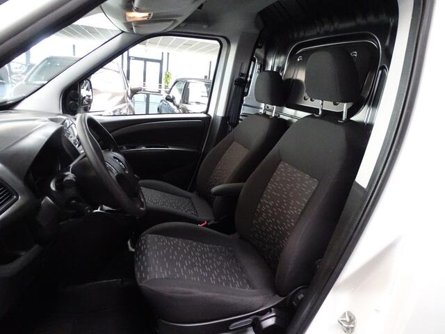 Opel COMBO 1.3 CDTi L2H1 Executive, Maxi, Airco, Cruise, PDC, Navi, Betonplex, Etc.
