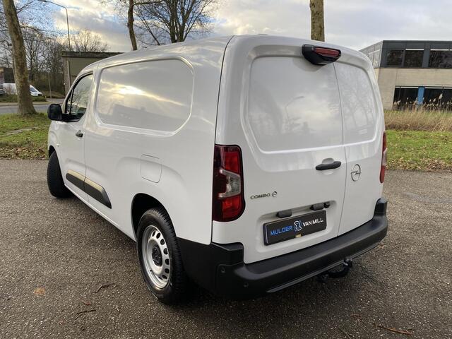 Opel COMBO Electric L2 50 kWh 136pk | Surround Rear Vision | NAVI | Multimedia | Apple Carplay | Android Auto | Parkeersensoren voor-en achter | Achteruitrijcamera | Licht- en regensensor | Mistlampen | van ¤31.659 voor ¤30.295 | N304879