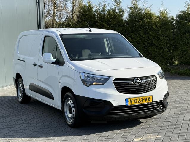 Opel COMBO 1.6D 100 PK / L2H1 / 1e EIG. / INRICHTING / AIRCO / CRUISE / NAVI / CARPLAY