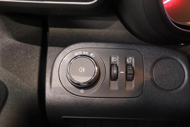 Opel COMBO 1.5D 102pk L1H1 3-zits Navigatie Trekhaak Airco Parkeer sensoren Betimmering