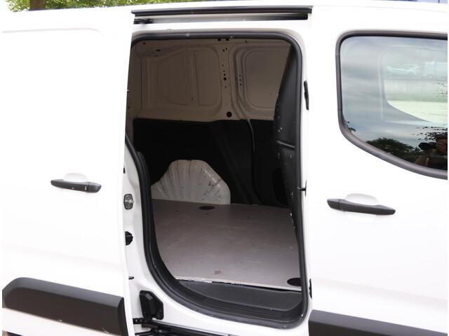 Opel COMBO 1.6D 75PK L1H1 Edition | AppleCarPlay/AndroidAuto | Houtenlaadvloer | Cruise Control | Airco | Parkeersensoren | DAB Radio |