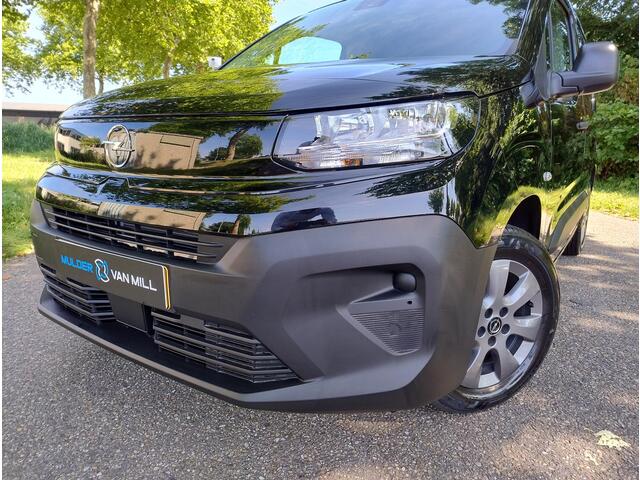 Opel COMBO L1 1.2 PureTech 110pk benzine | GEEN BPM | 3-zits | Multimedia | Apple Carplay | Android Auto | Achteruitrijcamera | Parkeersensoren achter | Licht- en regensensor | Digital cockpit | Stuurwielbediening | 16 inch lichtmetalen velgen | Bestuurdersstoel com