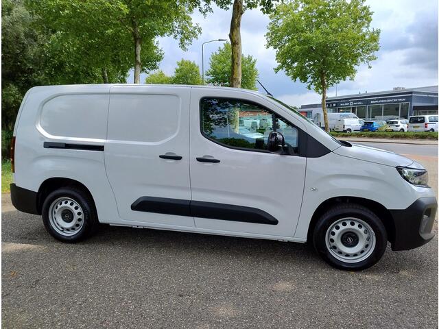 Opel COMBO L2 1.5 BlueHDi 100pk | 3-zits | Houten afwerking laadruimte | NAVI | Multimedia | Apple Carplay | Android Auto | Dode hoek detectie | Inklapbare spiegels | Achteruitrijcamera | Parkeersensoren voor en achter | Digital cockpit | Stuurwielbediening | Mistla