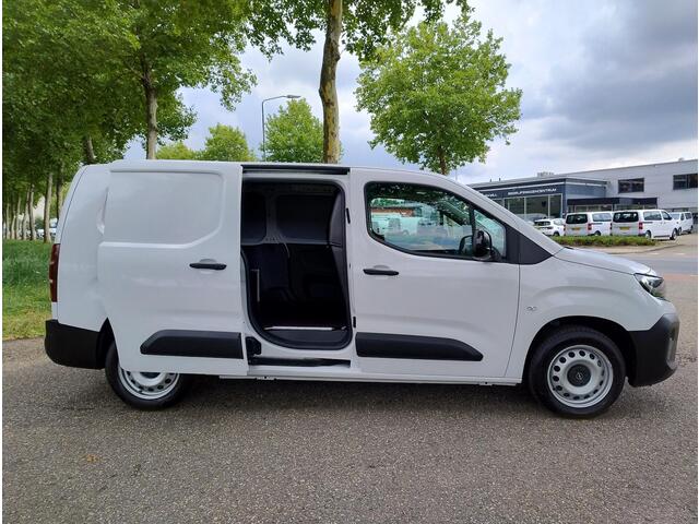 Opel COMBO L2 1.5 BlueHDi 100pk | 3-zits | Houten afwerking laadruimte | NAVI | Multimedia | Apple Carplay | Android Auto | Dode hoek detectie | Inklapbare spiegels | Achteruitrijcamera | Parkeersensoren voor en achter | Digital cockpit | Stuurwielbediening | Mistla