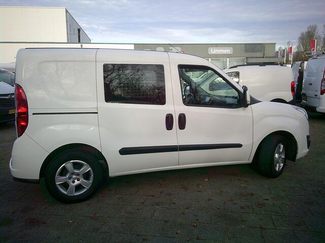Opel COMBO 1.3 CDTi L1H1 Sport VOORZIEN VAN AIRCO+CRUISE+LM VELGEN !!!