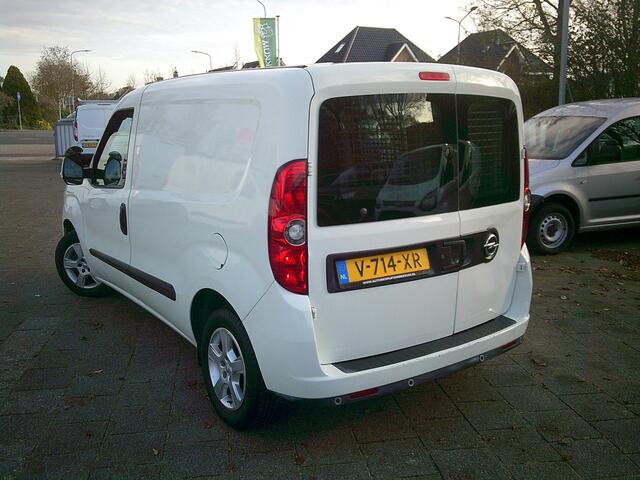 Opel COMBO 1.3 CDTi L1H1 Sport VOORZIEN VAN AIRCO+CRUISE+LM VELGEN !!!